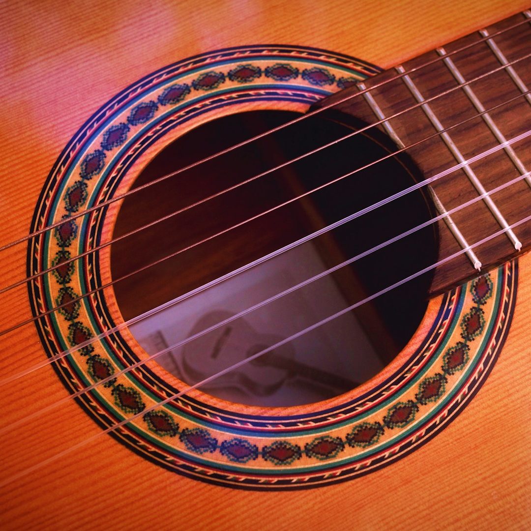 Guitarra española Foto de Turismo Español. Vive el arte flamenco. Guitarra española Foto de Turismo Español. Vive el arte flamenco.